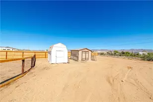 4938 N Davis Rd, Golden Valley, AZ 86413 - Photo 55