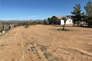 1790 S Gleeson Rd, Golden Valley, AZ 86413 - Photo 39