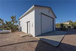 390 E Whitmore Dr, Meadview, AZ 86444 - Photo 9