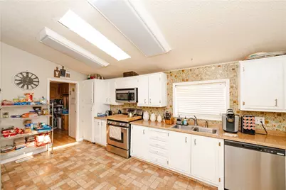 354 S Hano Road, Golden Valley, AZ 86413 - Photo 17