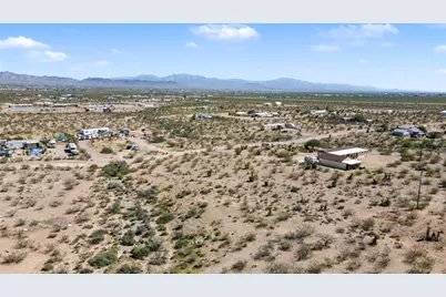 001 Eden Road, Golden Valley, AZ 86413 - Photo 13