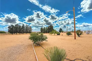 3661 N Gila Rd, Golden Valley, AZ 86413 - Photo 33