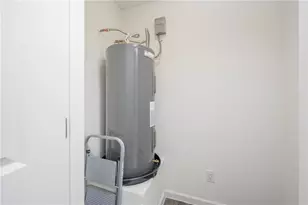 1139 Aspen Dr, Bullhead City, AZ 86442 - Photo 11