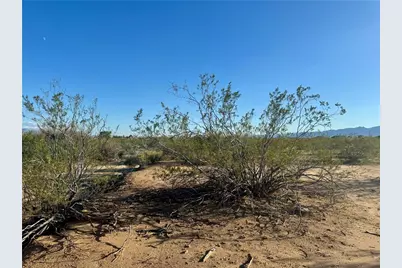 3689 N Santa Cruz Road, Golden Valley, AZ 86413 - Photo 1