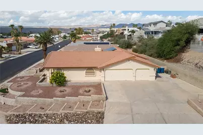 2558 Country Club Drive, Bullhead City, AZ 86442 - Photo 3