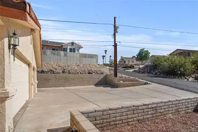2558 Country Club Drive, Bullhead City, AZ 86442 - Photo 37