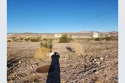 2401 7th Street, Bullhead City, AZ 86429 - Photo 9