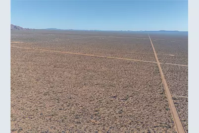 242-03-004 S Sundance Kid Road, Yucca, AZ 86438 - Photo 11