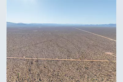 24212013 E Sundance Kid Rd, Yucca, AZ 86438 - Photo 9