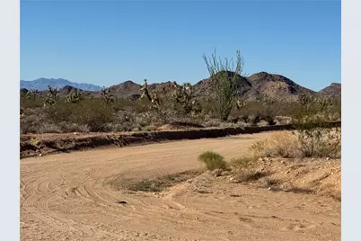 24212015 S Sundance Kid Rd, Yucca, AZ 86438 - Photo 9