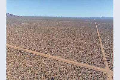 24212015 S Sundance Kid Rd, Yucca, AZ 86438 - Photo 17