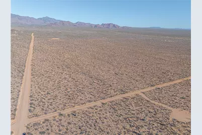 242-12-015 S Sundance Kid Road, Yucca, AZ 86438 - Photo 19