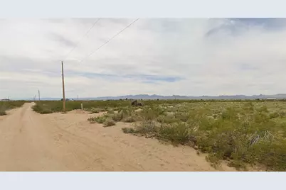 3645 N Araby Road, Golden Valley, AZ 86413 - Photo 3