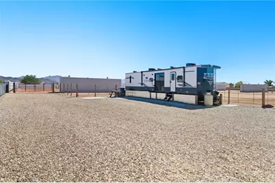 886 S San Pedro Road, Golden Valley, AZ 86413 - Photo 9