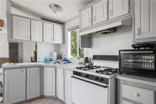 5202 W Brook Dr, Golden Valley, AZ 86413 - Photo 5