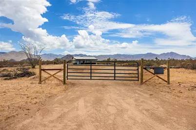 14176 S Nash Road, Yucca, AZ 86438 - Photo 3