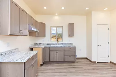 14176 S Nash Road, Yucca, AZ 86438 - Photo 11