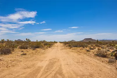 14176 S Nash Road, Yucca, AZ 86438 - Photo 13