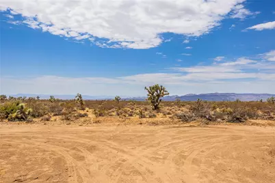14176 S Nash Road, Yucca, AZ 86438 - Photo 33