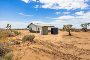 14176 S Nash Rd, Yucca, AZ 86438 - Photo 23