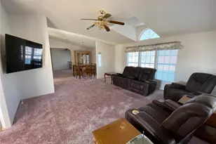 18013 Cholla Chuck Dr, Wikieup, AZ 85360 - Photo 9