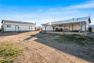 1418 S Canelo Rd, Golden Valley, AZ 86413 - Photo 37