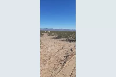 7313 W Abrigo, Golden Valley, AZ 86413 - Photo 3