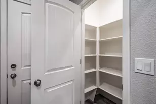 9648 N Prairie Dr, Kingman, AZ 86401 - Photo 11