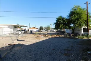 599 Malibu Ct, Bullhead City, AZ 86442 - Photo 17