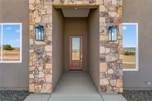 951 Athens Ct, Bullhead City, AZ 86429 - Photo 5