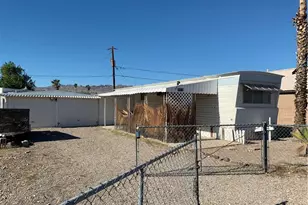 2105 White Sands Dr, Bullhead City, AZ 86442 - Photo 1