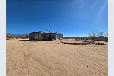 13505 S Alan Road, Yucca, AZ 86438 - Photo 25