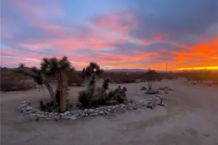 11328 S Kinard Rd, Yucca, AZ 86438 - Photo 37