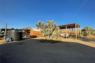 11328 S Kinard Rd, Yucca, AZ 86438 - Photo 21