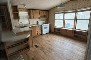 561 Harbor Dr, Bullhead City, AZ 86442 - Photo 5