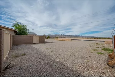 1220 Riverview Drive, Bullhead City, AZ 86442 - Photo 11