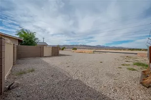 1220 Riverview Dr, Bullhead City, AZ 86442 - Photo 11
