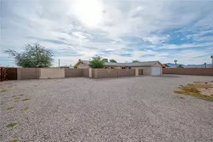 1220 Riverview Dr, Bullhead City, AZ 86442 - Photo 9