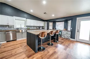 1880 E Corwin Rd, Bullhead City, AZ 86442 - Photo 7