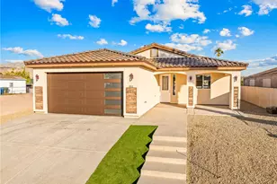 811 Palo Verde Dr, Bullhead City, AZ 86442 - Photo 1