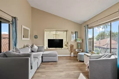 201 Riverfront Drive #17, Bullhead City, AZ 86442 - Photo 7