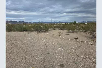 1460 S Egar, Golden Valley, AZ 86413 - Photo 13