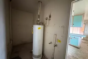 2074 Kingston Dr, Bullhead City, AZ 86442 - Photo 15