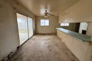 2074 Kingston Dr, Bullhead City, AZ 86442 - Photo 11