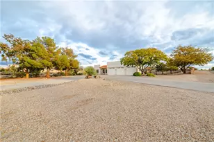 2098 Pawnee Dr, Kingman, AZ 86401 - Photo 59