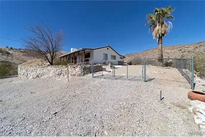 9001 W Oatman Highway, Golden Valley, AZ 86413 - Photo 15