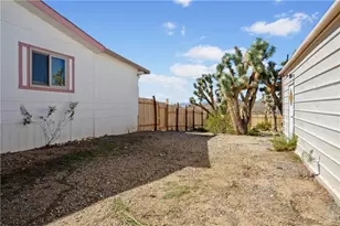 16693 N Lakeside Dr, Dolan Springs, AZ 86441 - Photo 31