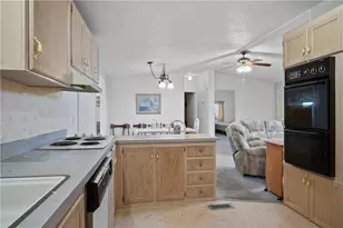 16693 N Lakeside Dr, Dolan Springs, AZ 86441 - Photo 11