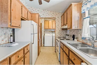 2960 Silver Creek Road #122, Bullhead City, AZ 86442 - Photo 25