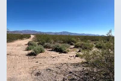 215-14-270/258 W Toluca Drive, Golden Valley, AZ 86413 - Photo 7